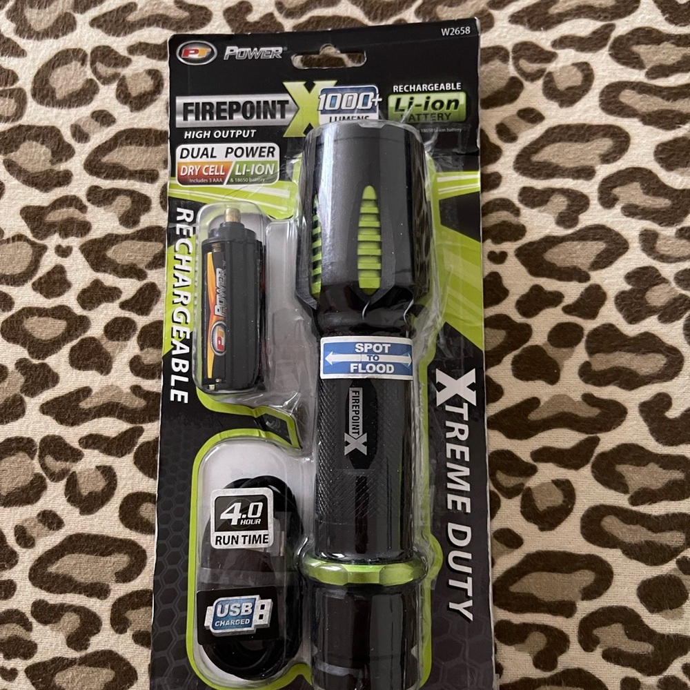 Xtreme Duty Rechargeable Flashlight - Black and Green